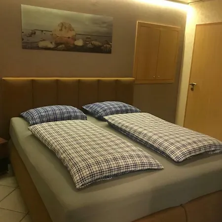 Moderne Ferienwohnung *
